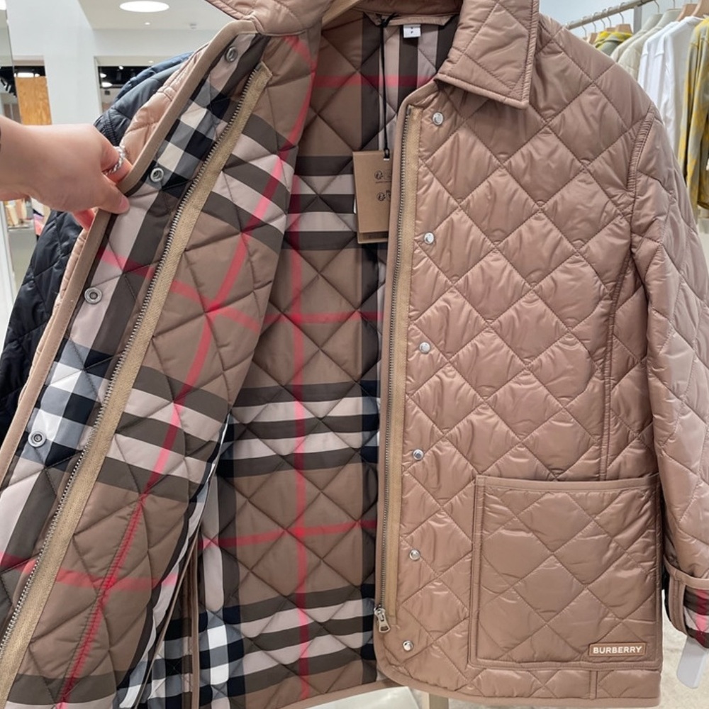 Burberry Dalry Women's Quilted Tan Jacket with check details inside - Picture 5 of 15